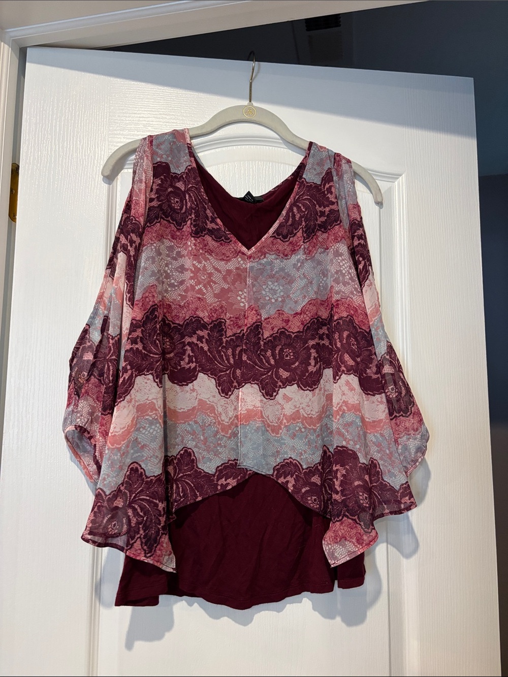 Maroon Lace-Pattern Cold-Shoulder Blouse